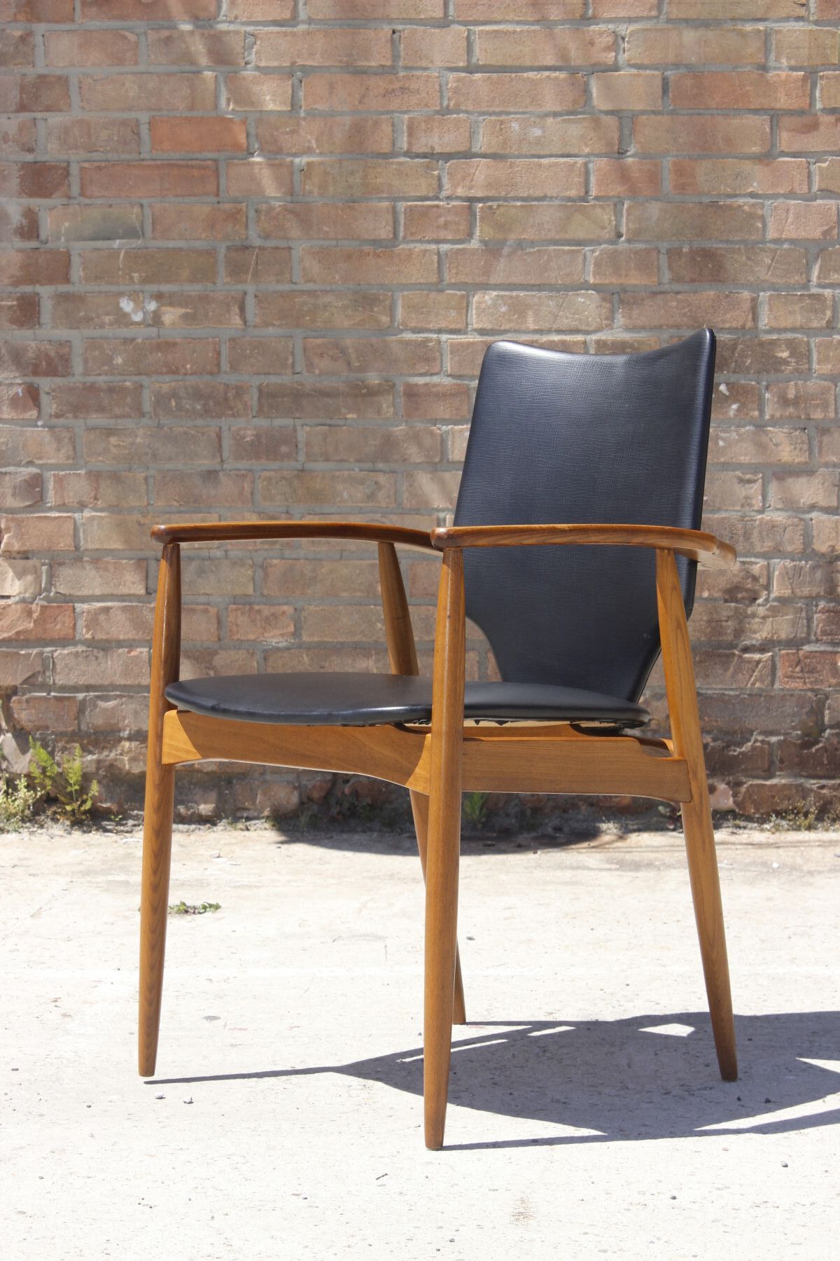 Vintage Scandinavian teak & skaï armchair, Denmark circa 1950