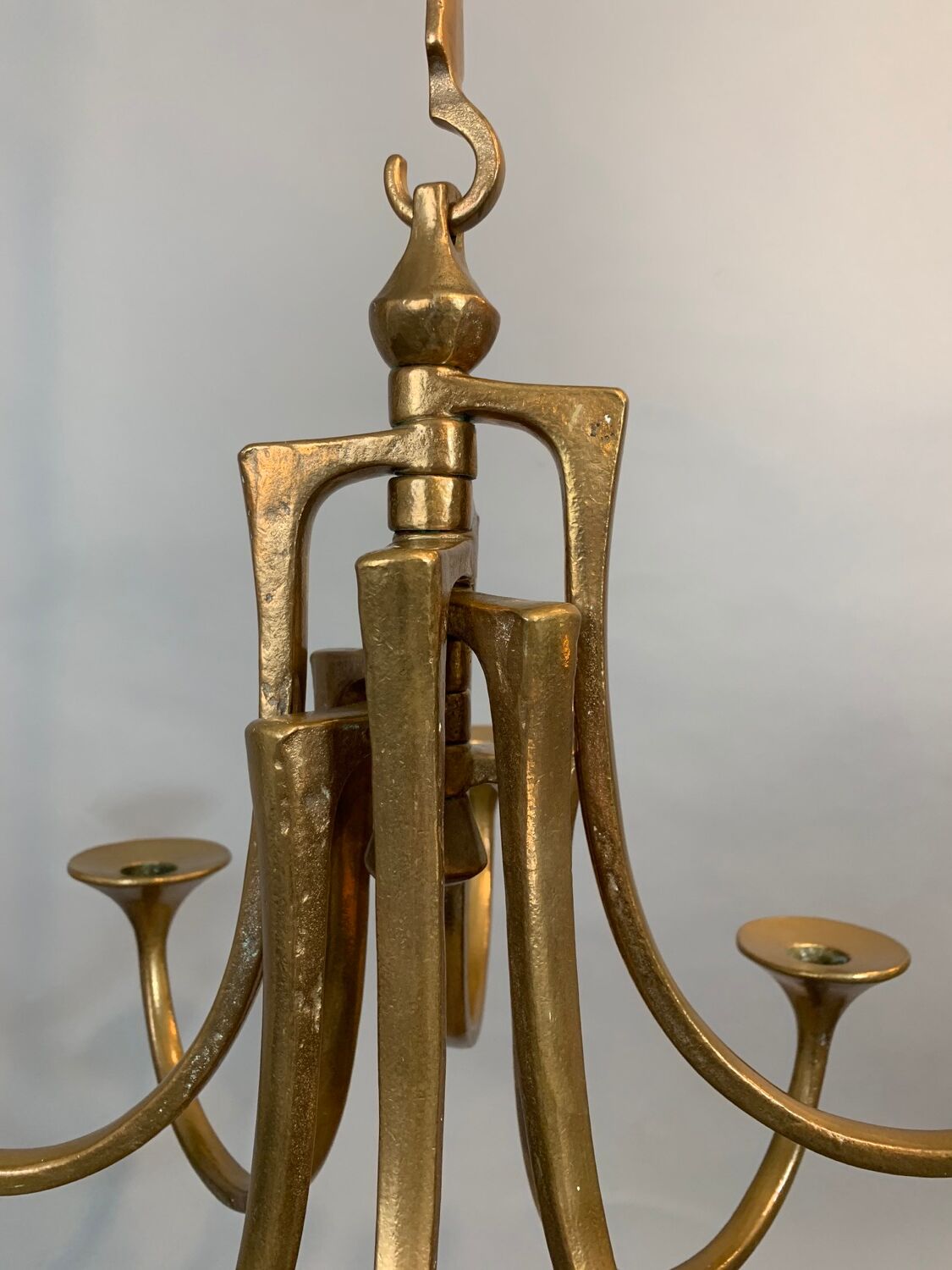 Lustre conçu par Michael Harjes et produit par Harjes Metalkunst en Allemagne