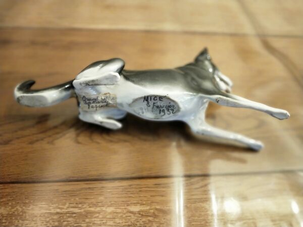 Chien en porcelaine 1932