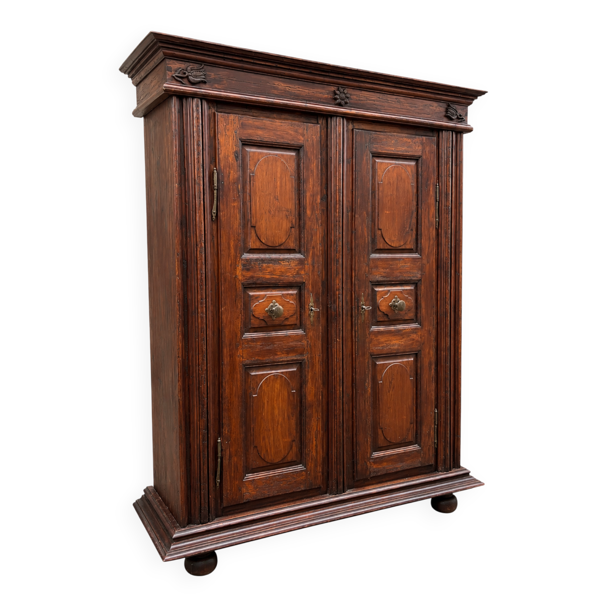 Rustic Alsatian armoire from the 17th century, Louis XIV period 1680/1