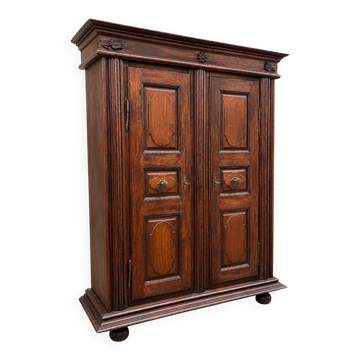 Rustic Alsatian armoire from the 17th century, Louis XIV period 1680/1