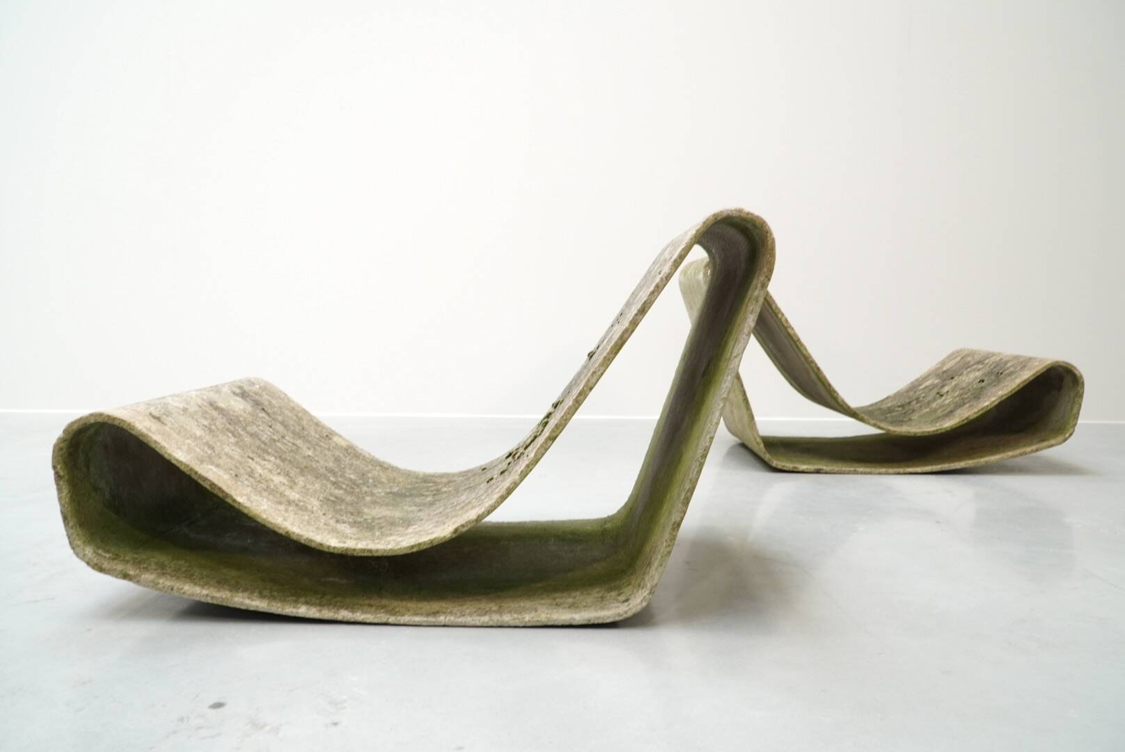 Willy Guhl, Eternit Patinated Loop Chair