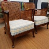 English canine armchair