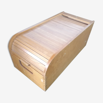 Pan-paned wood storage box