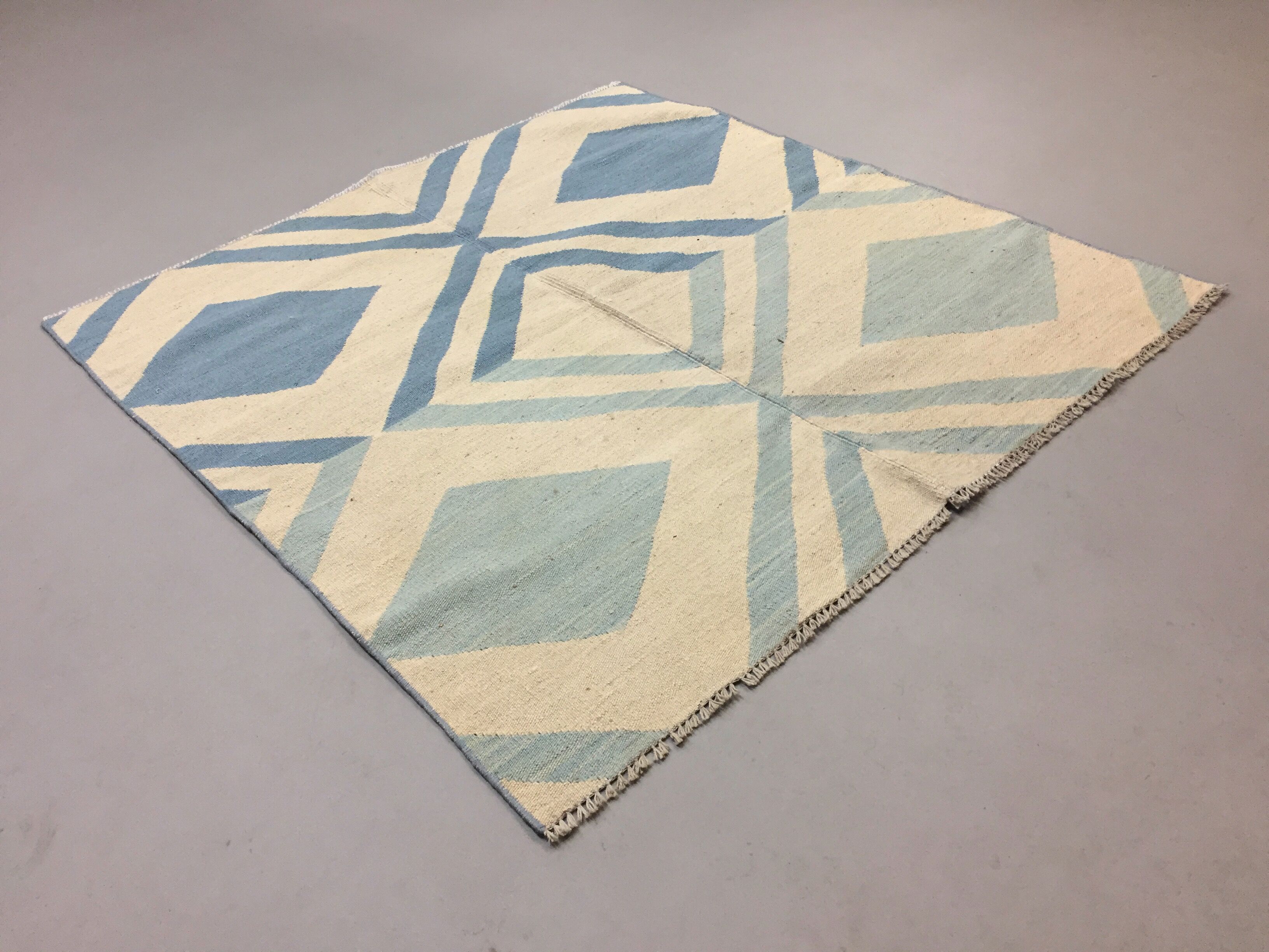 Turkish kilim 125x120 cm