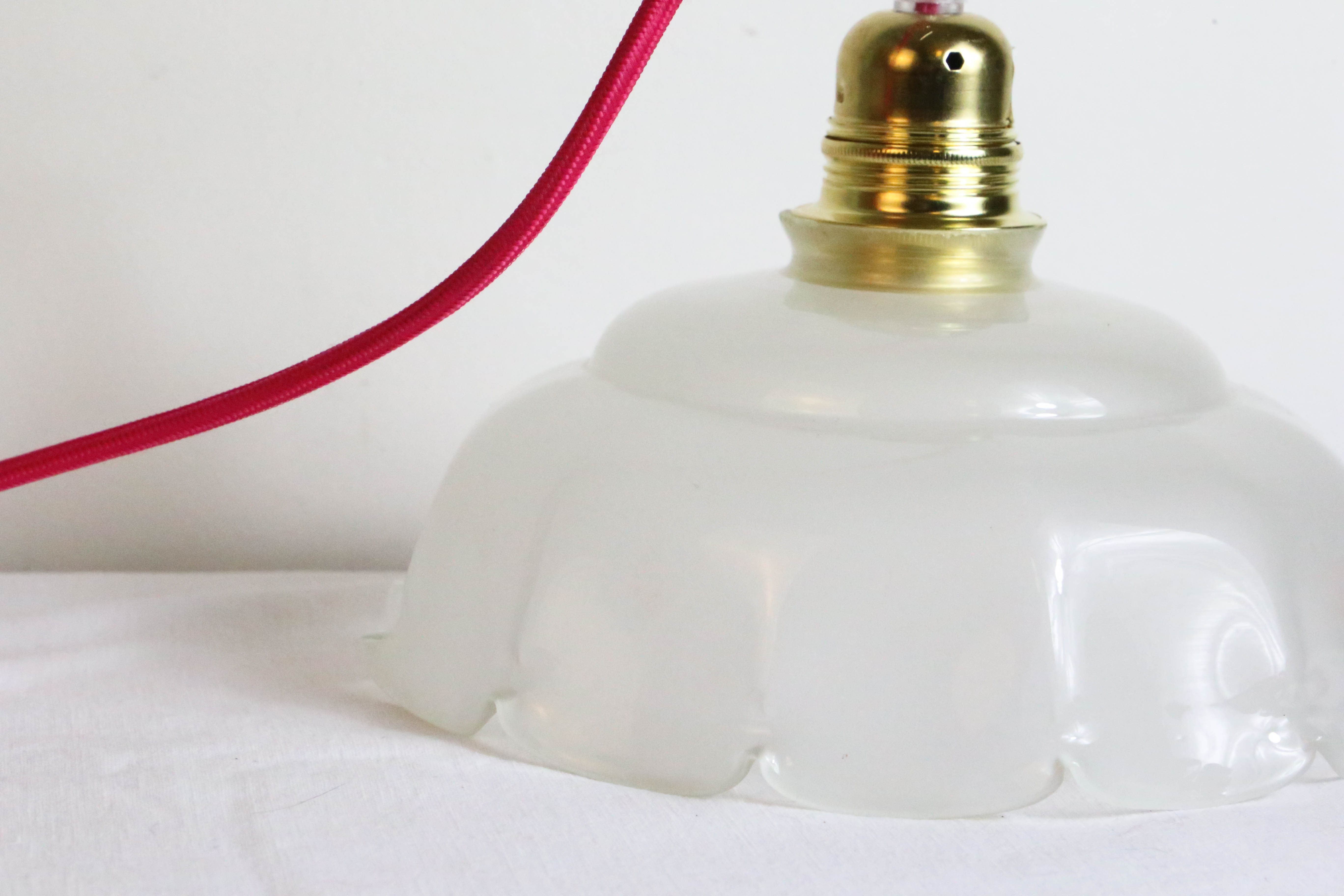 Suspension in white glass, vintage