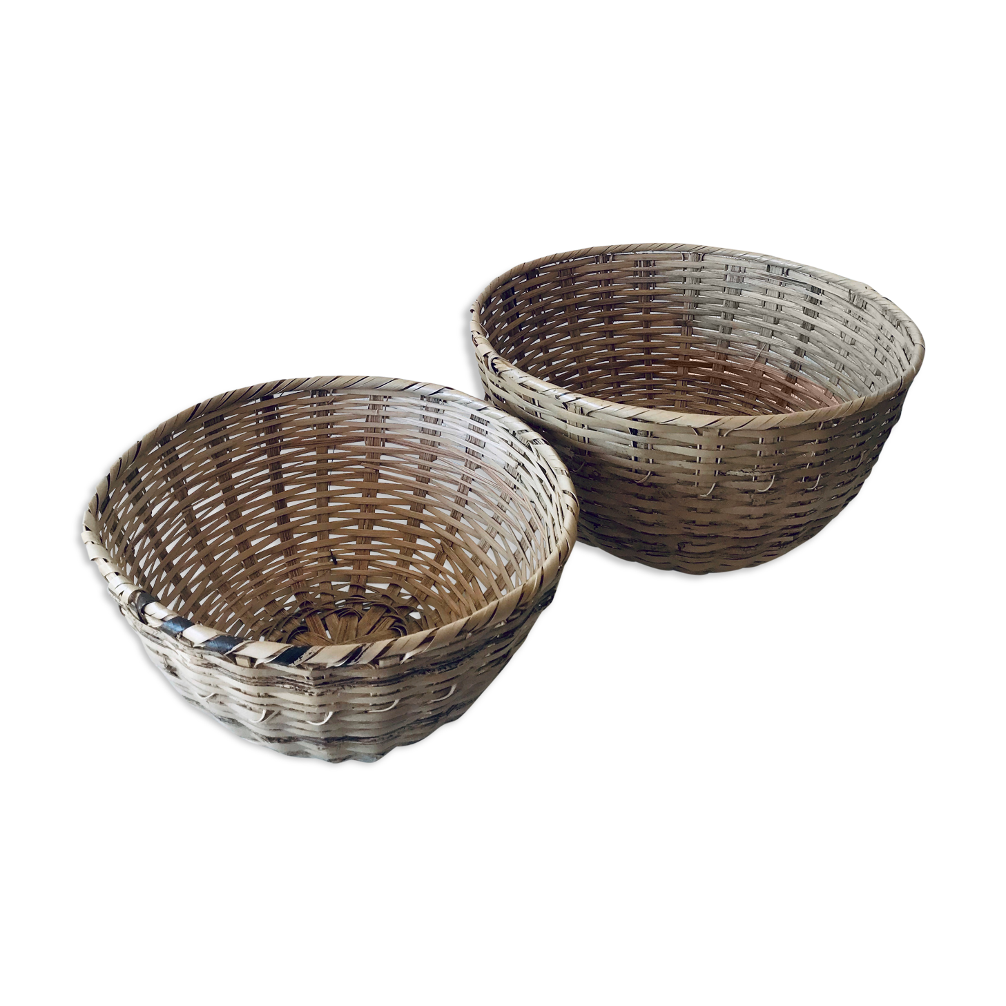 Lot of two bohemian breads