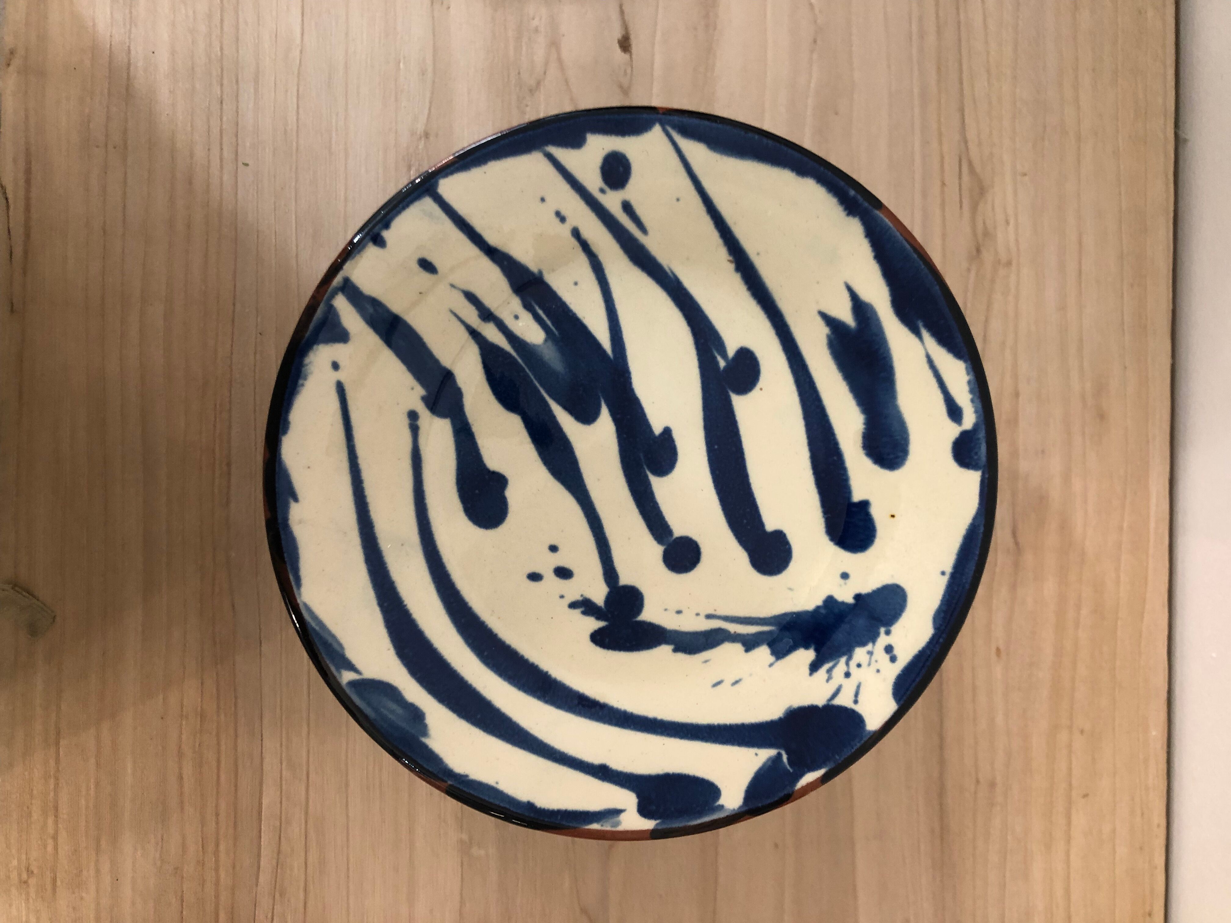 Desert plate in sandstone blue pattern
