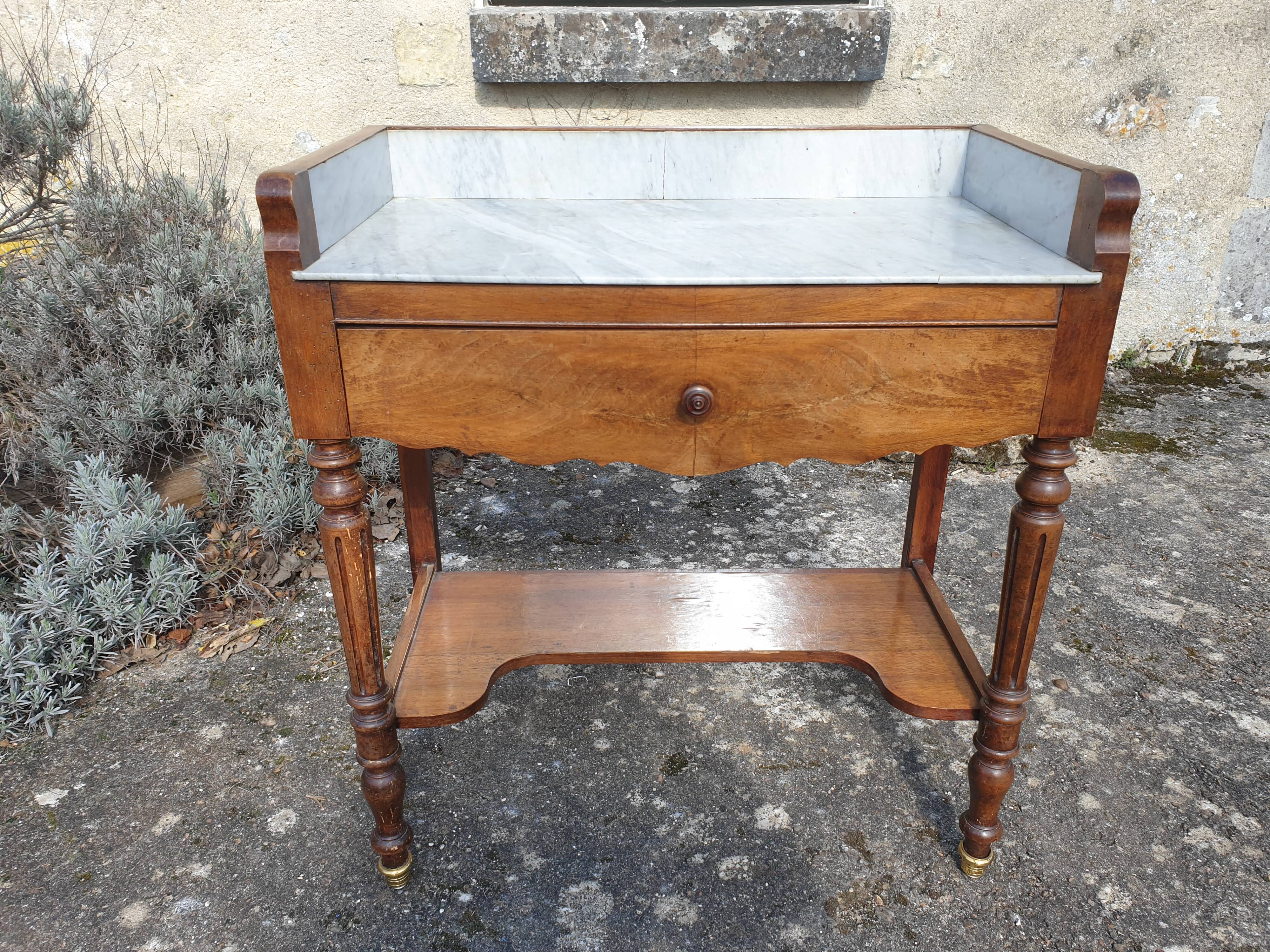 White marble dressing table