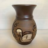 Zoomorphic vase with a swan