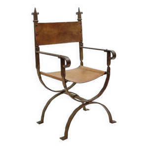 Fauteuil curule en fer