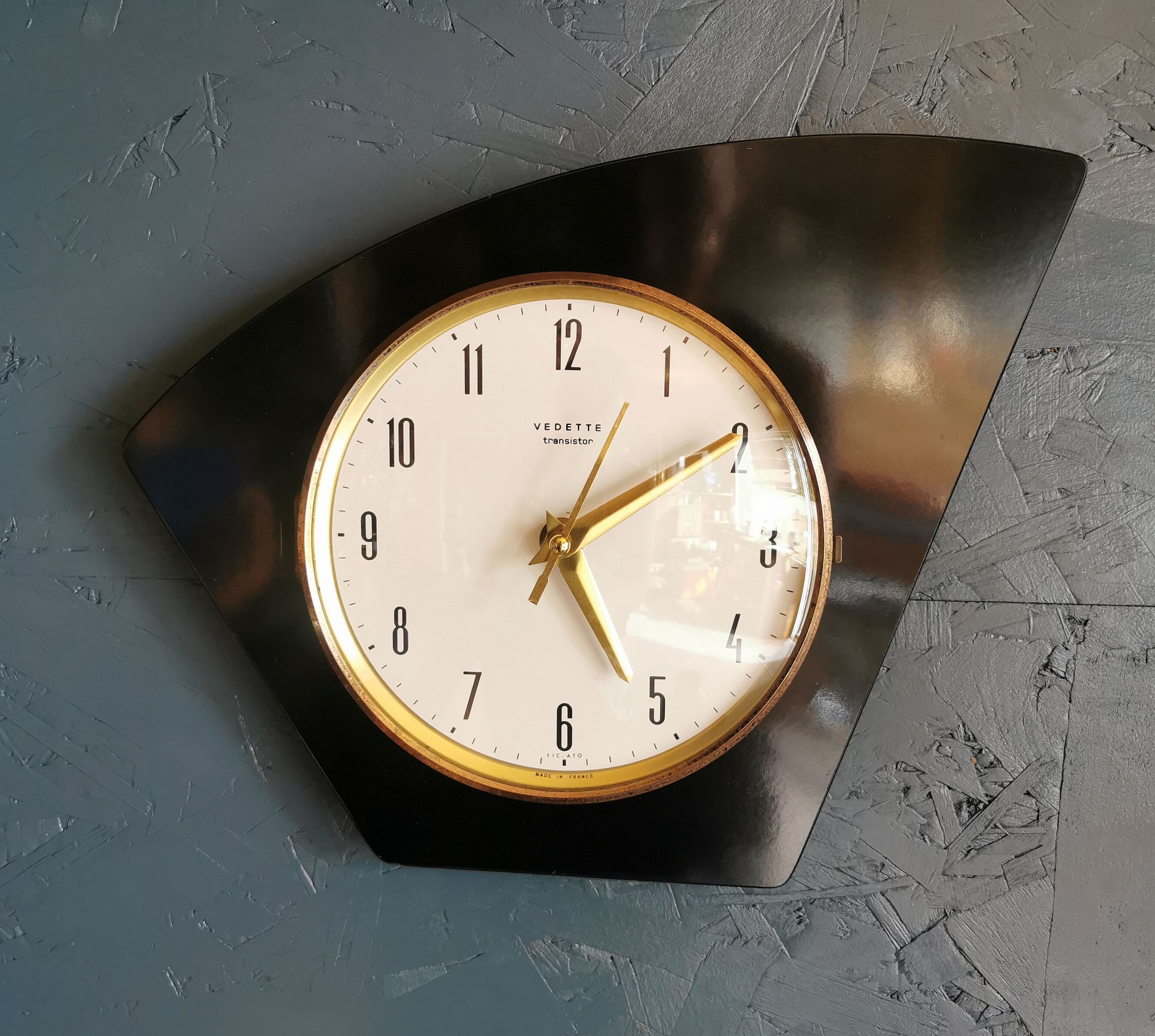 Vintage formica clock silent asymmetrical wall pendulum "Vedette noir"