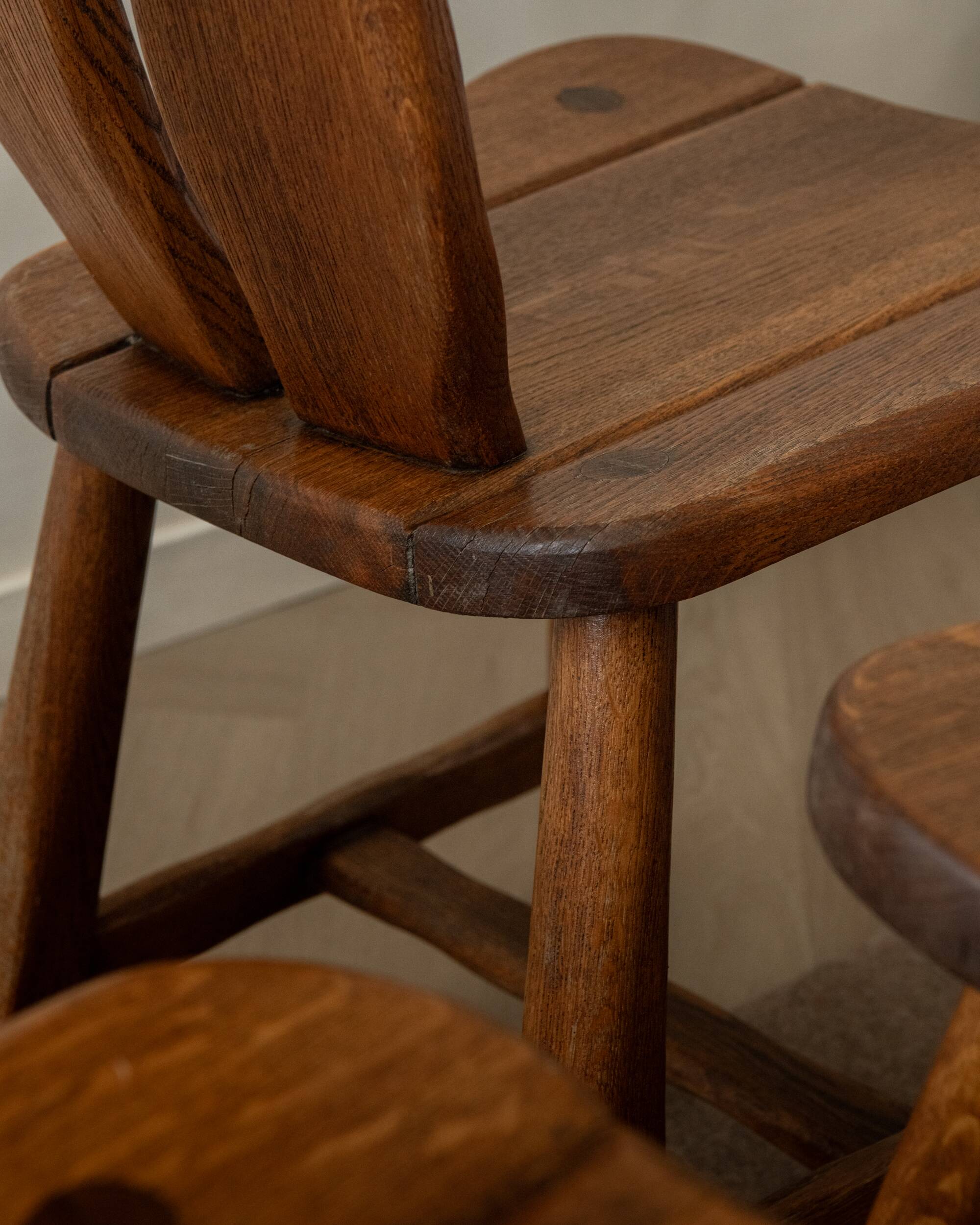 Brutalist Oak Dining Chairs Sculptural Backs by De Puydt, 1960s, Set of 4