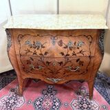 Louis XV style curved ladies' chest of drawers with marquetry