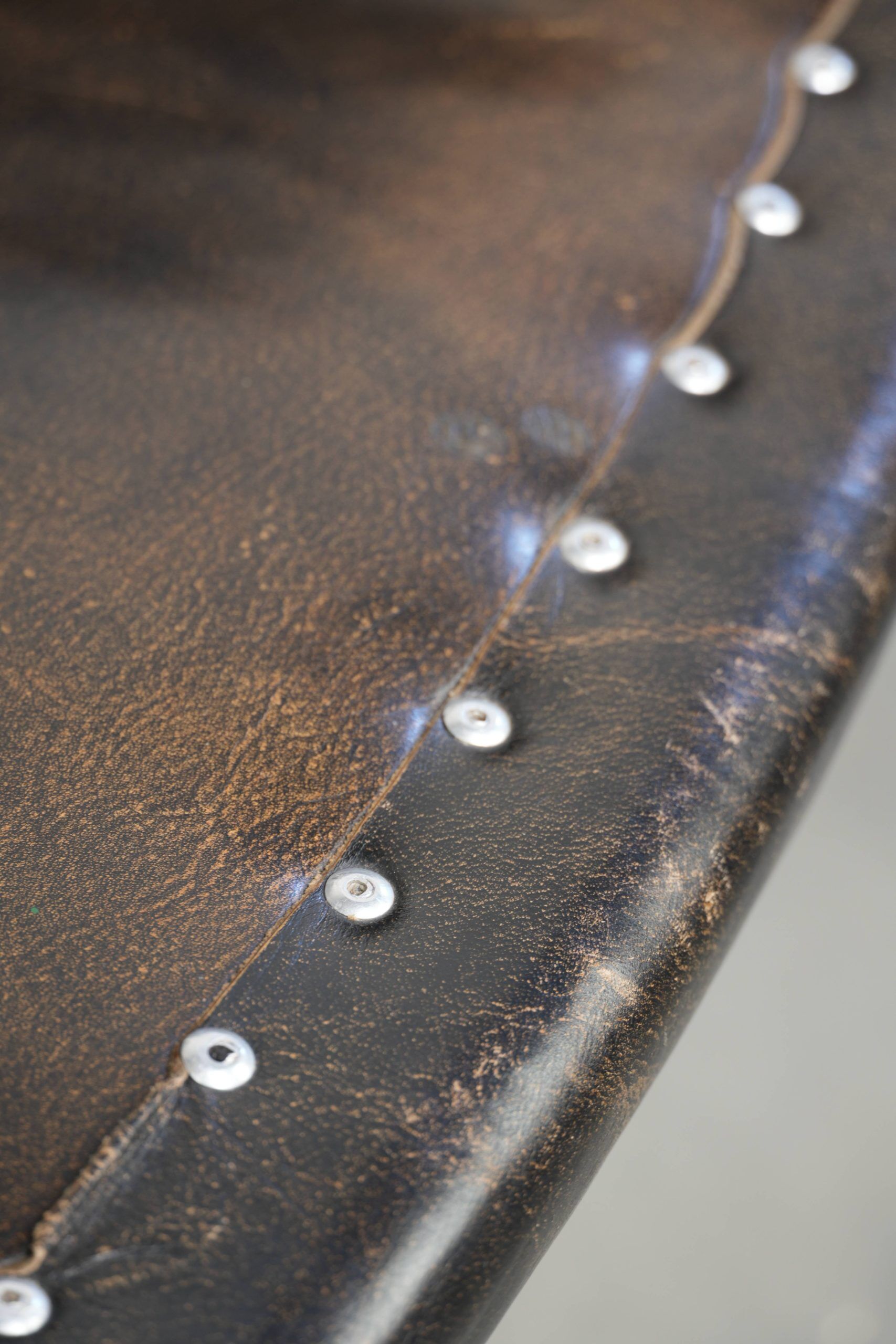 Chaise de bureau/côté Aviateur en cuir de vachette vintage Timothy Oulton Devon Spitfire