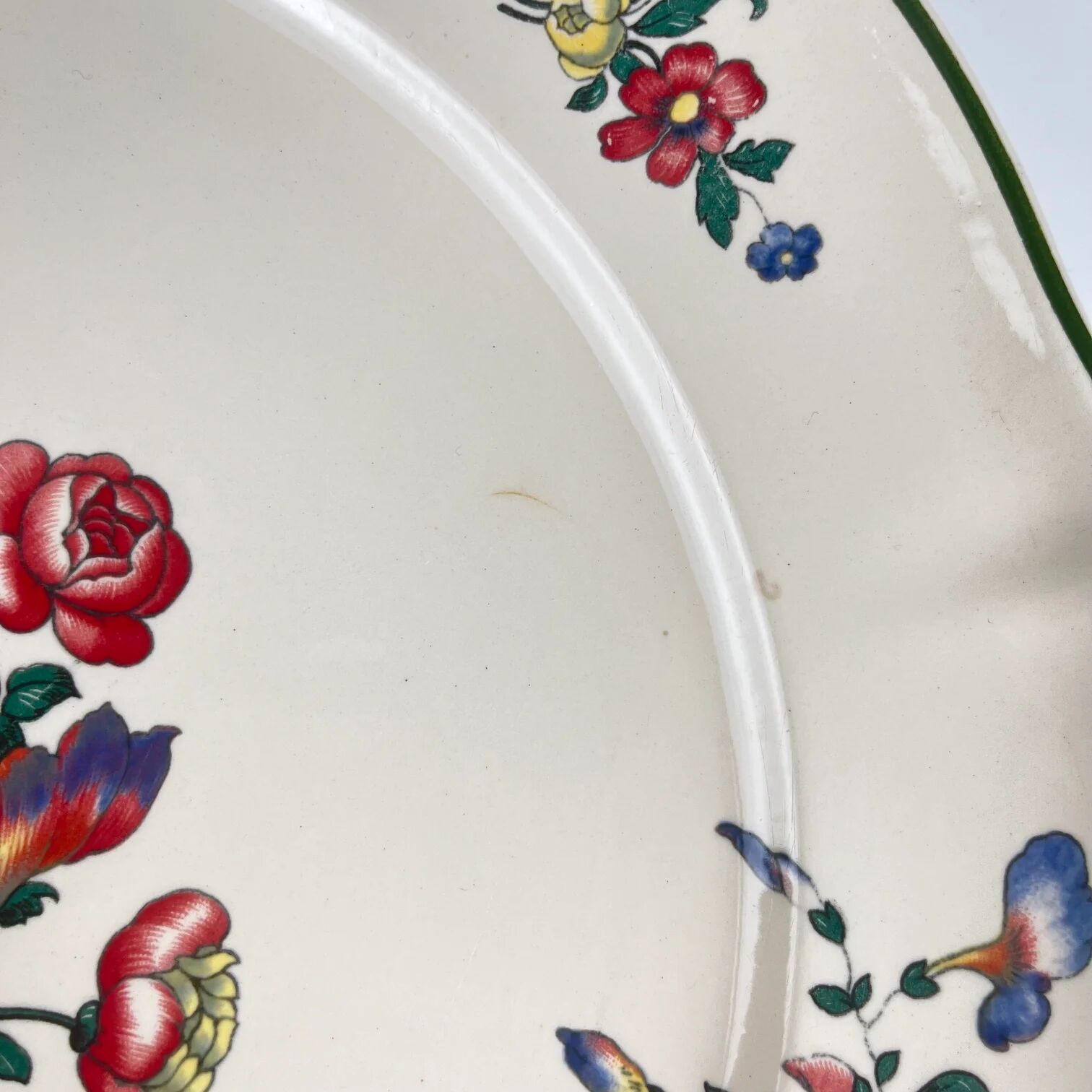 Round plate Villeroy & Boch, floral pattern Old Strasbourg, 1940s/50s.