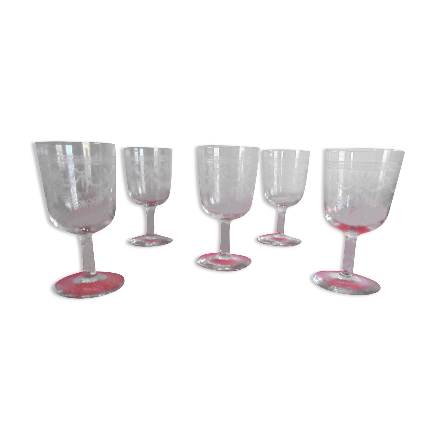 Lot 5 verres à pied cristal ciselé hauteur 14,5 cm