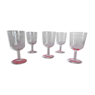 Lot 5 glasses with chiseled crystal foot height 14.5 cm