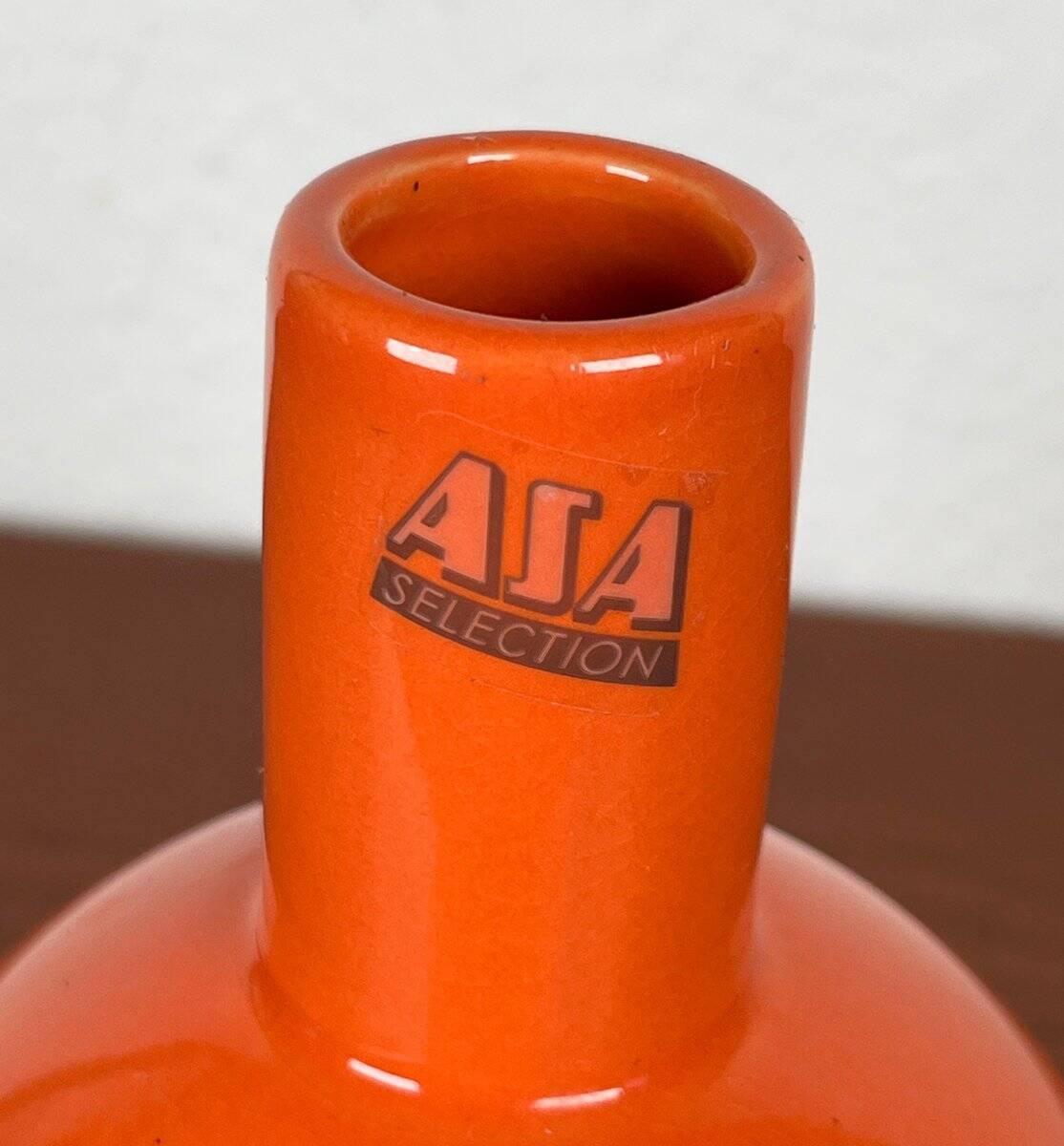 Vintage minimalist ceramic vase from the Asa collection.