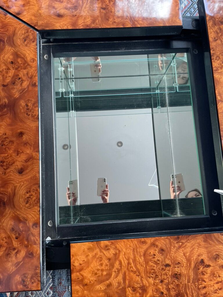 Table basse bar cocktail caché en loupe d'orme de Paul Michel, 1970 Roche Bobois
