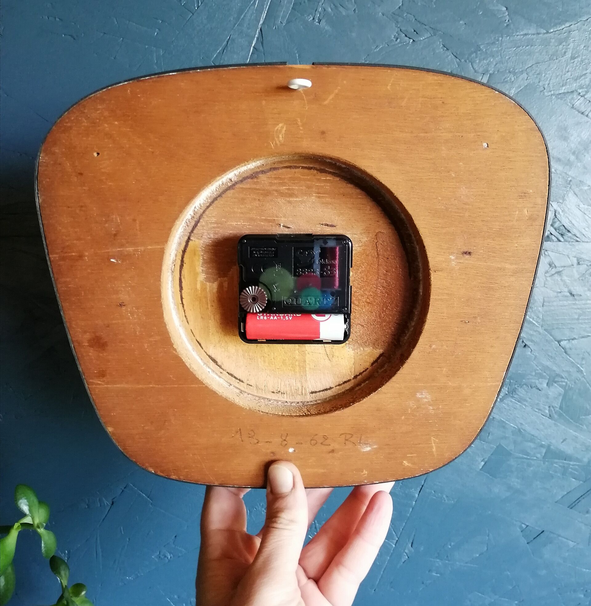 Vintage formica silent wall clock "Bayard red"