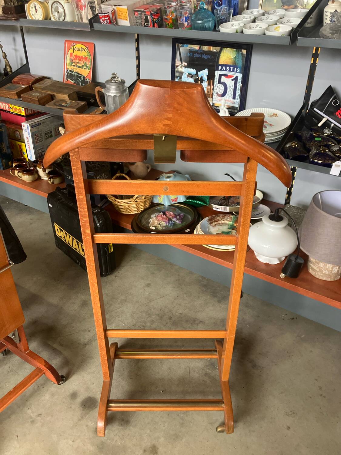Vintage Reguitti valet