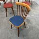 Huit chaises Baumann à assise colorée