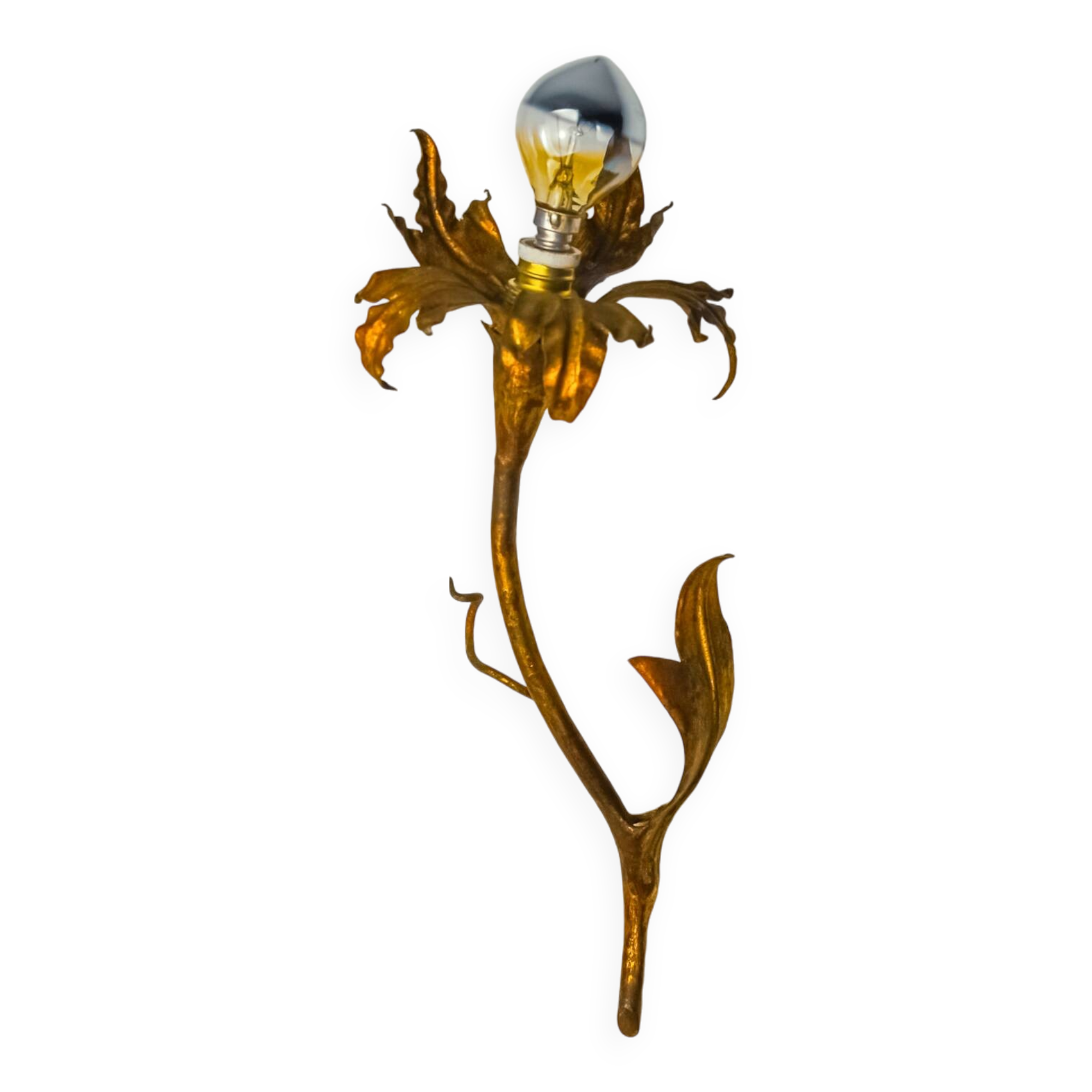 "Fleur de lys" wall light by Ferro Arte, metal and gold leaf, Spain, 1970