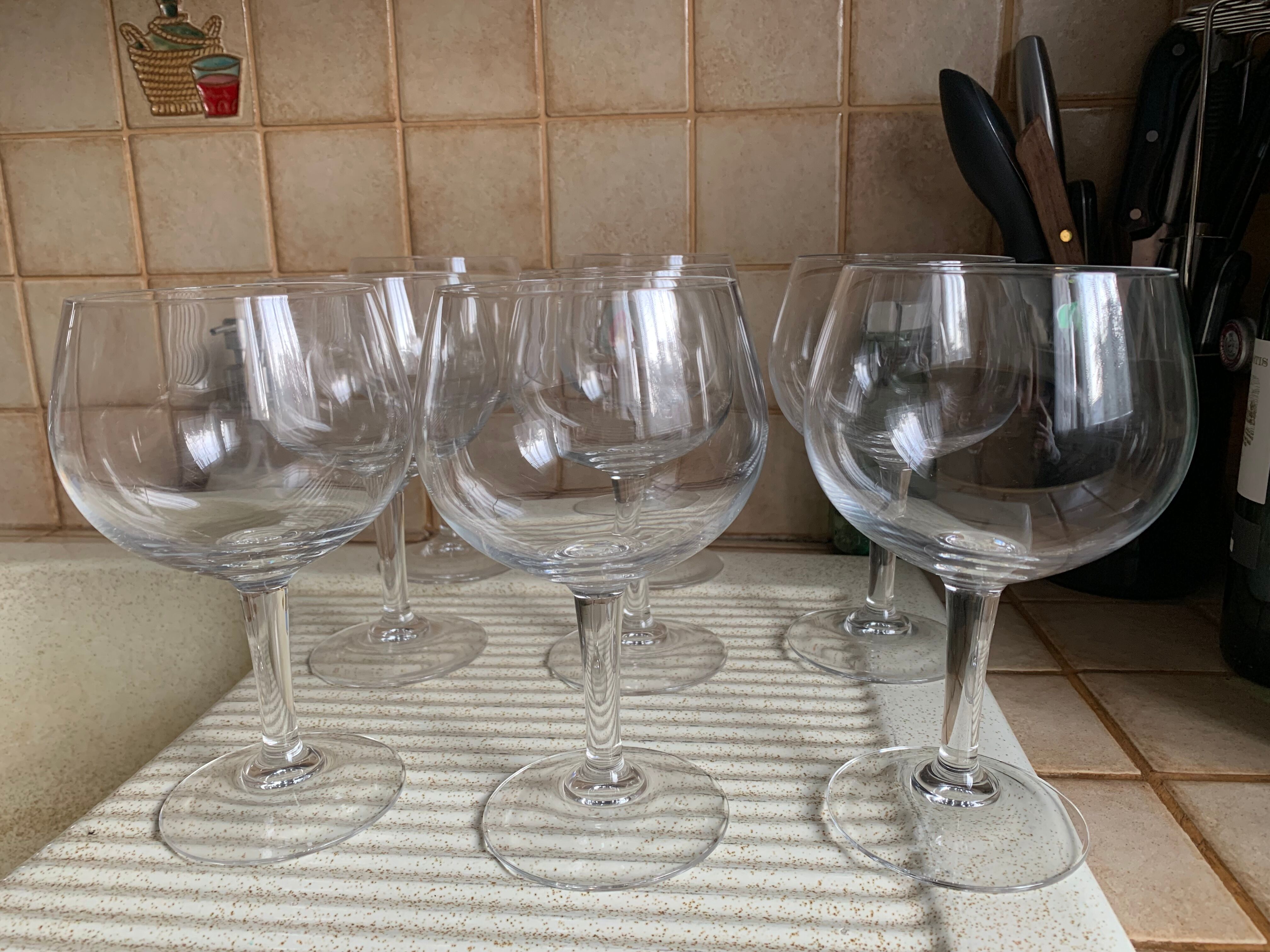 Set of 8 large crystal wine glasses