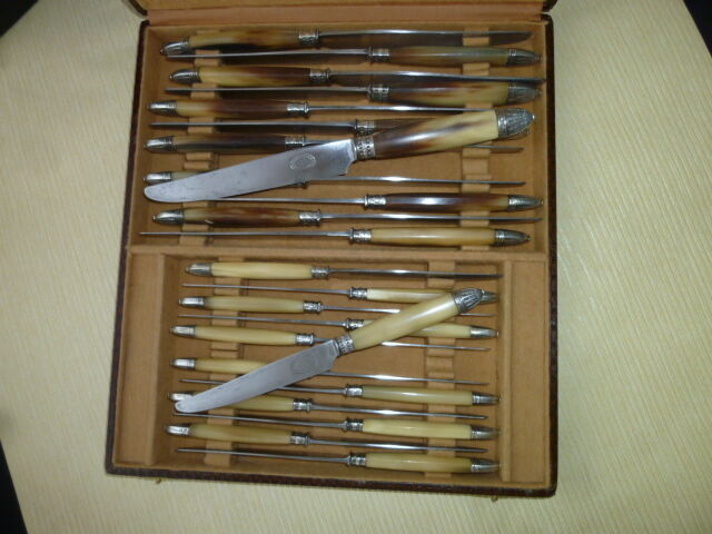 Box of 12 old table knives and 12 cheese knives Superior cutlery AB