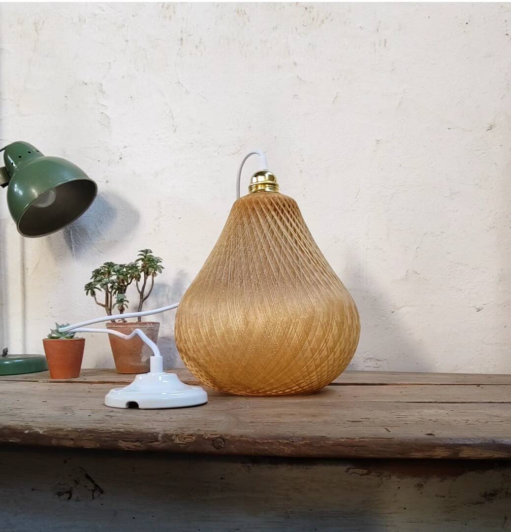 Vintage suspension in braided wires