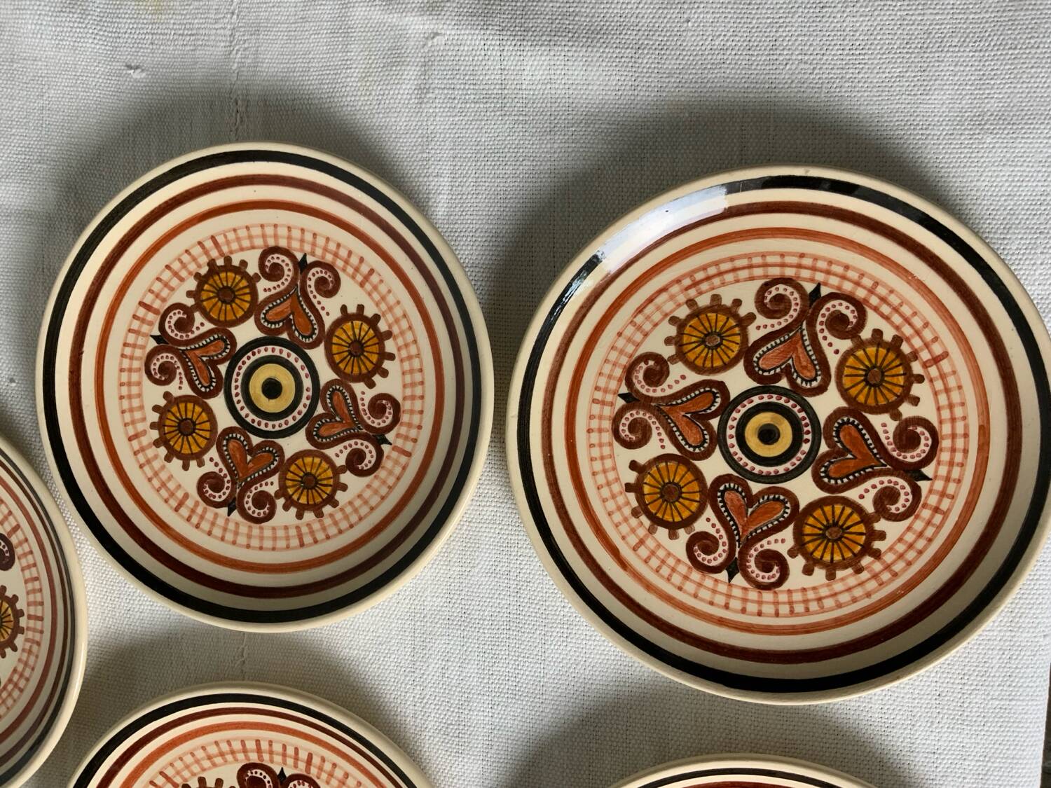 10 assiettes vintage