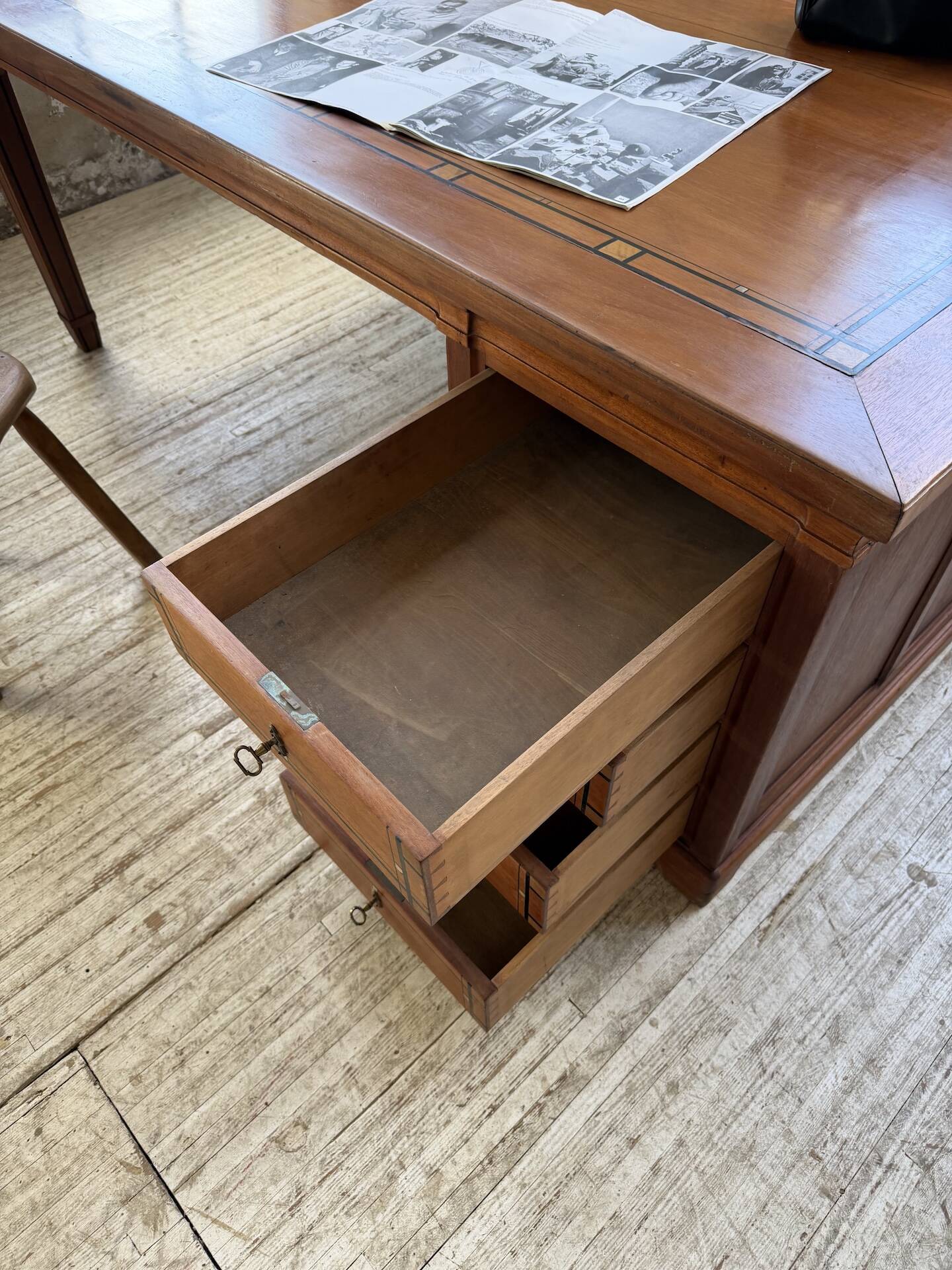 Double-sided walnut counter desk 1900