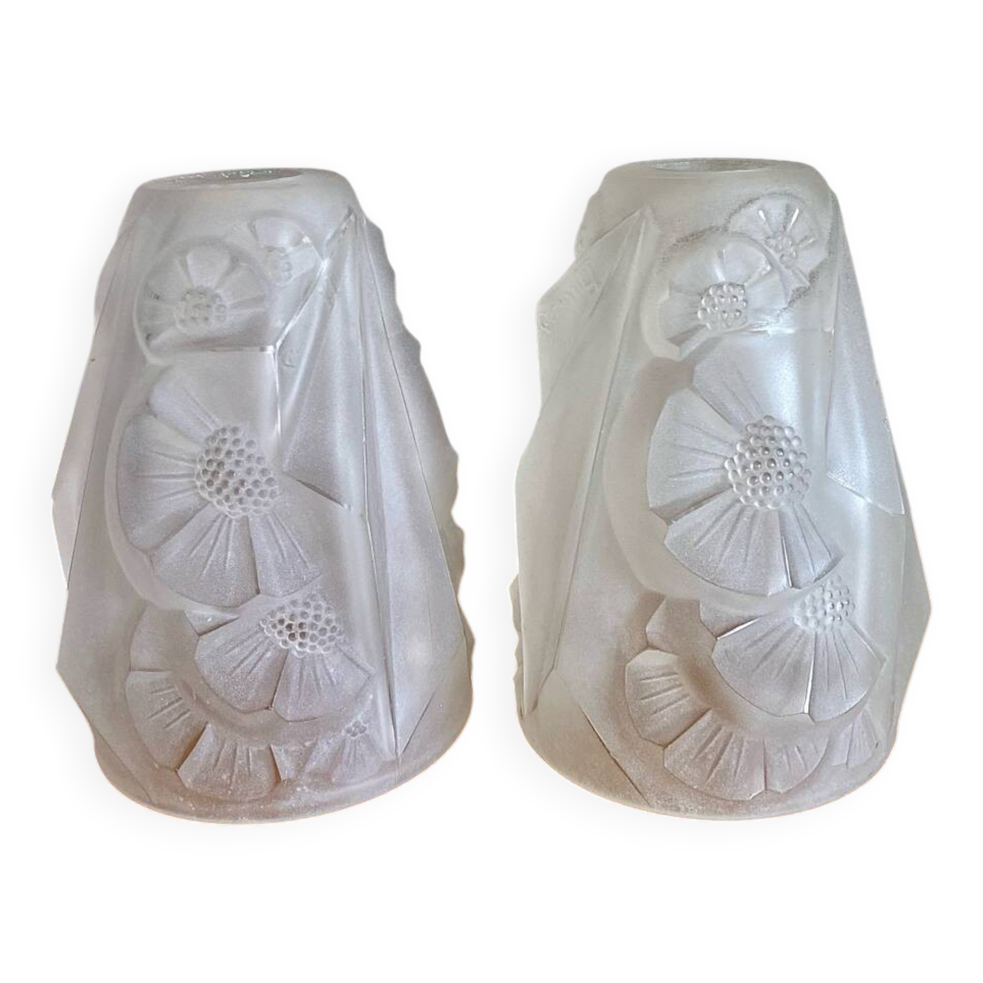 Pair of Art Deco wall sconces signed Hubens