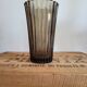 Vase en verre fumé