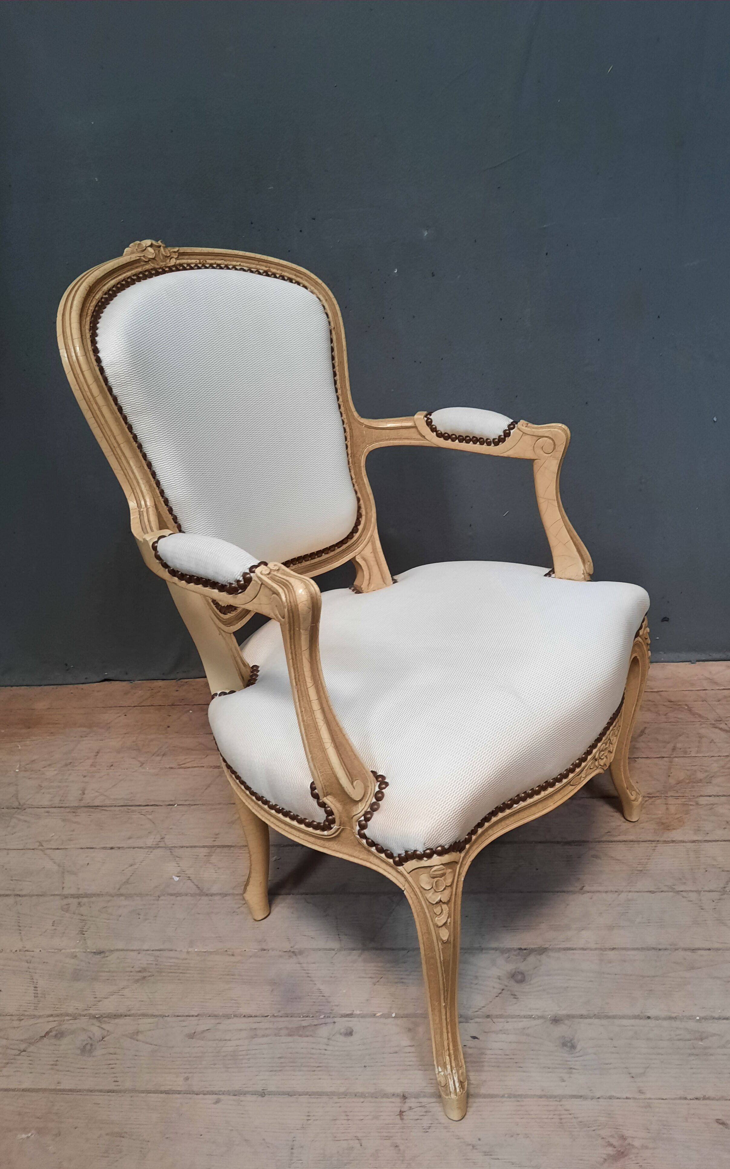 White lacquered armchair Louis XV style