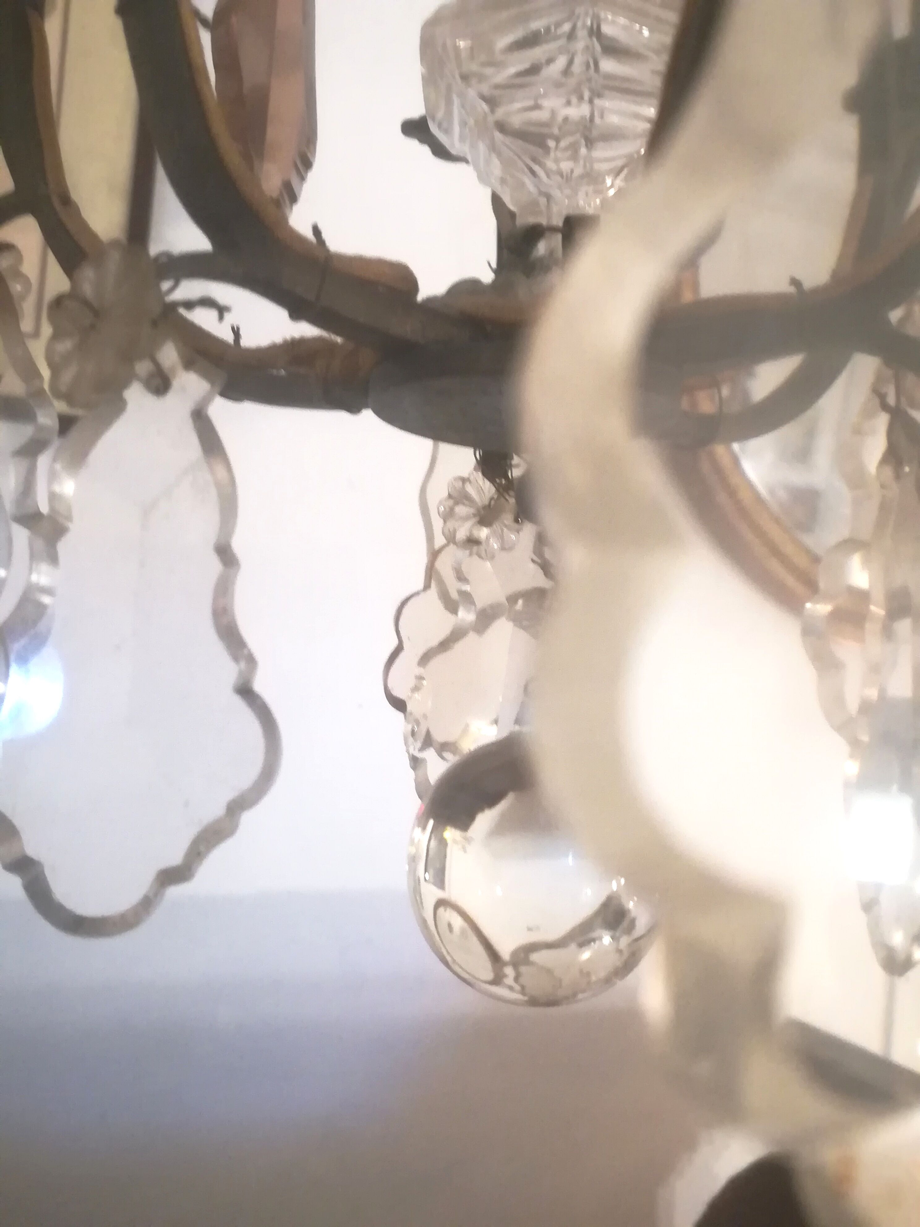 Lustre en bronze et pampilles bicolore