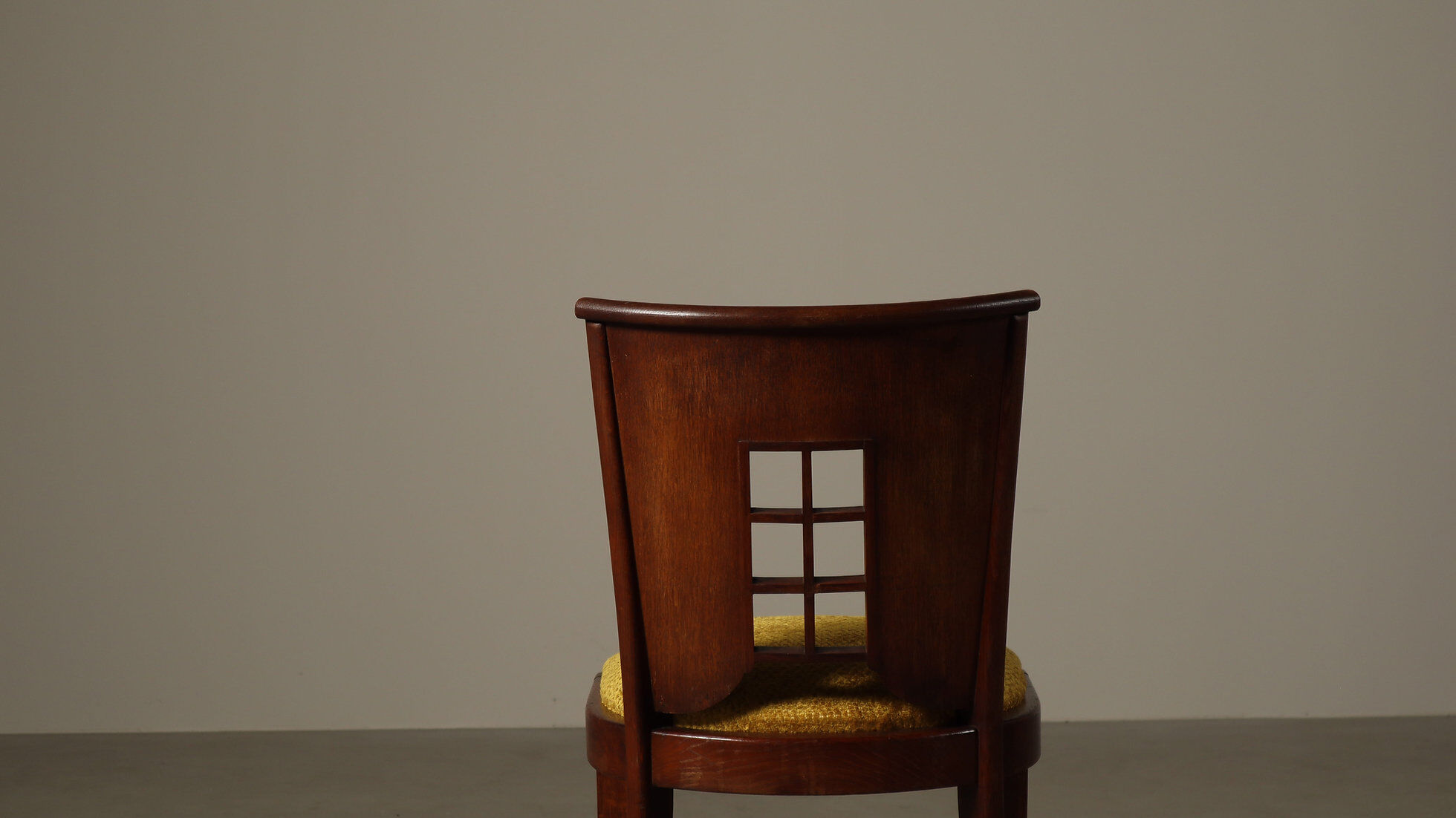 Ensemble de six chaises de salle à manger Art Déco, vers 1930.