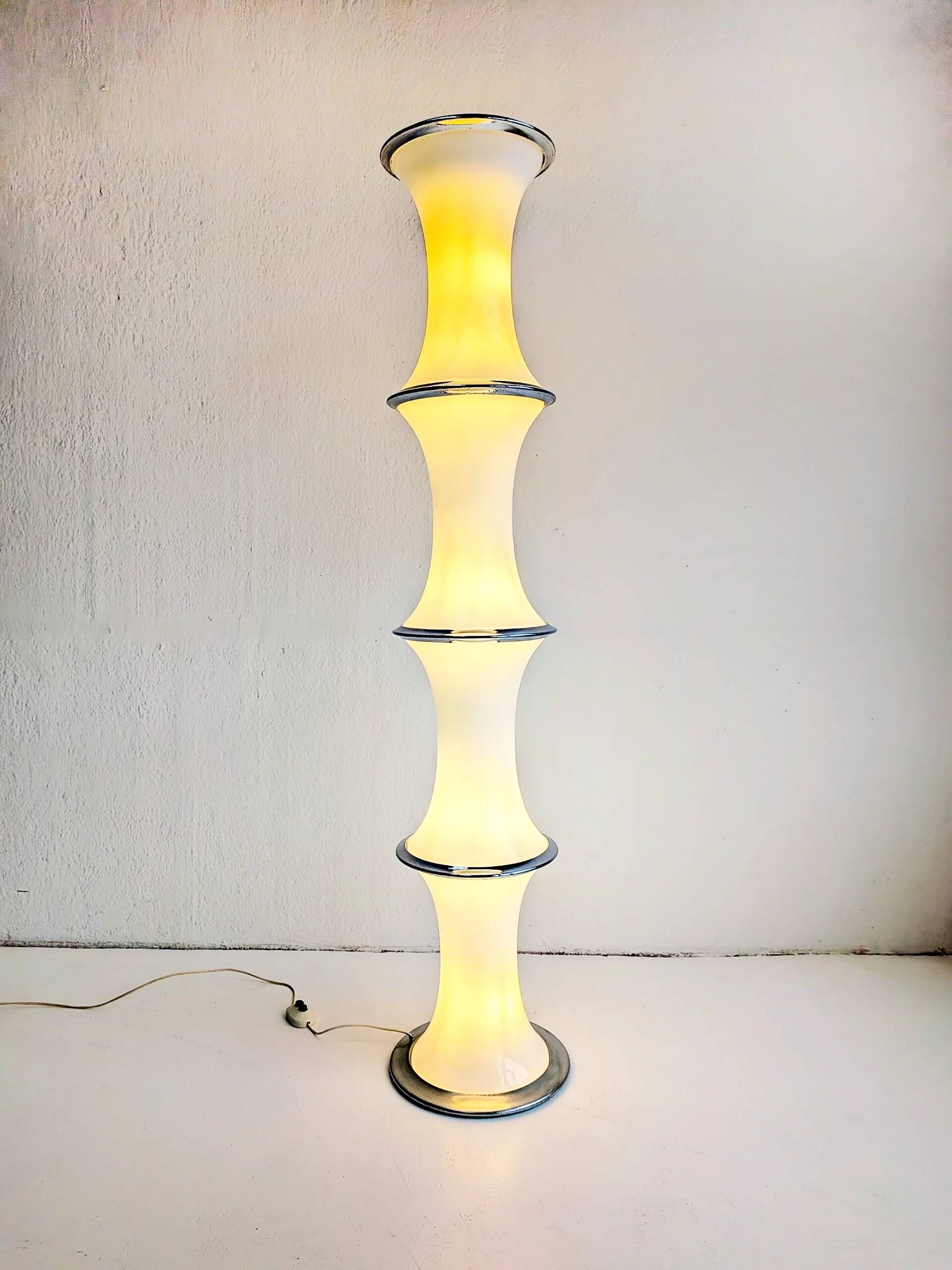 Lampe sur pied en bambou par Enrico Tronconi pour Vistosi, années 1970