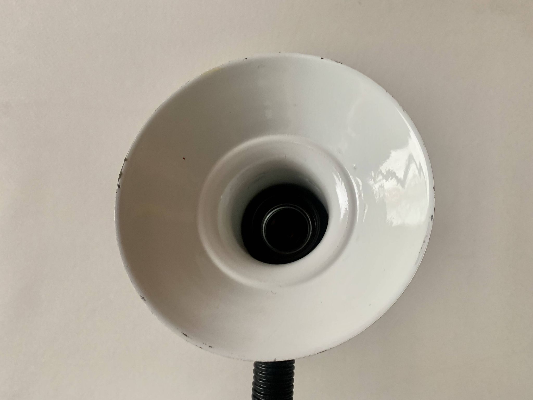 Fase vintage black and white desk lamp