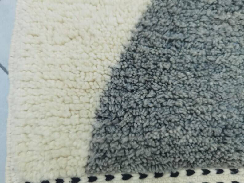 Traditional rug for your living room 250cmx150cm
