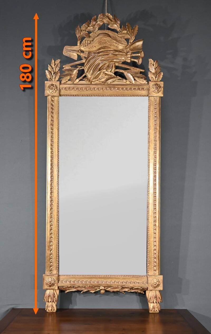 Important gilded wooden mirror, Louis XV period – 1768