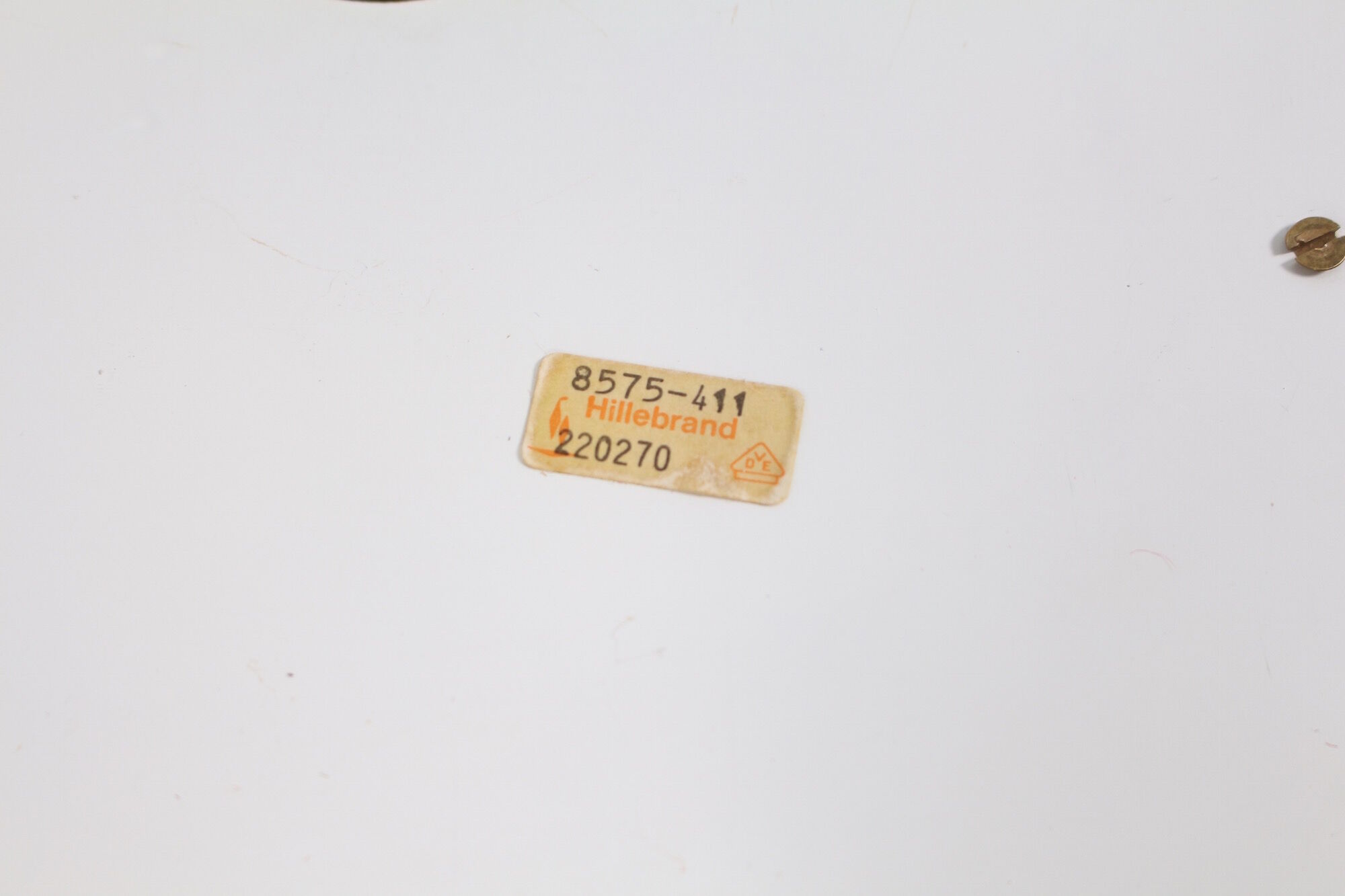 Hillebrand round metal light mirror