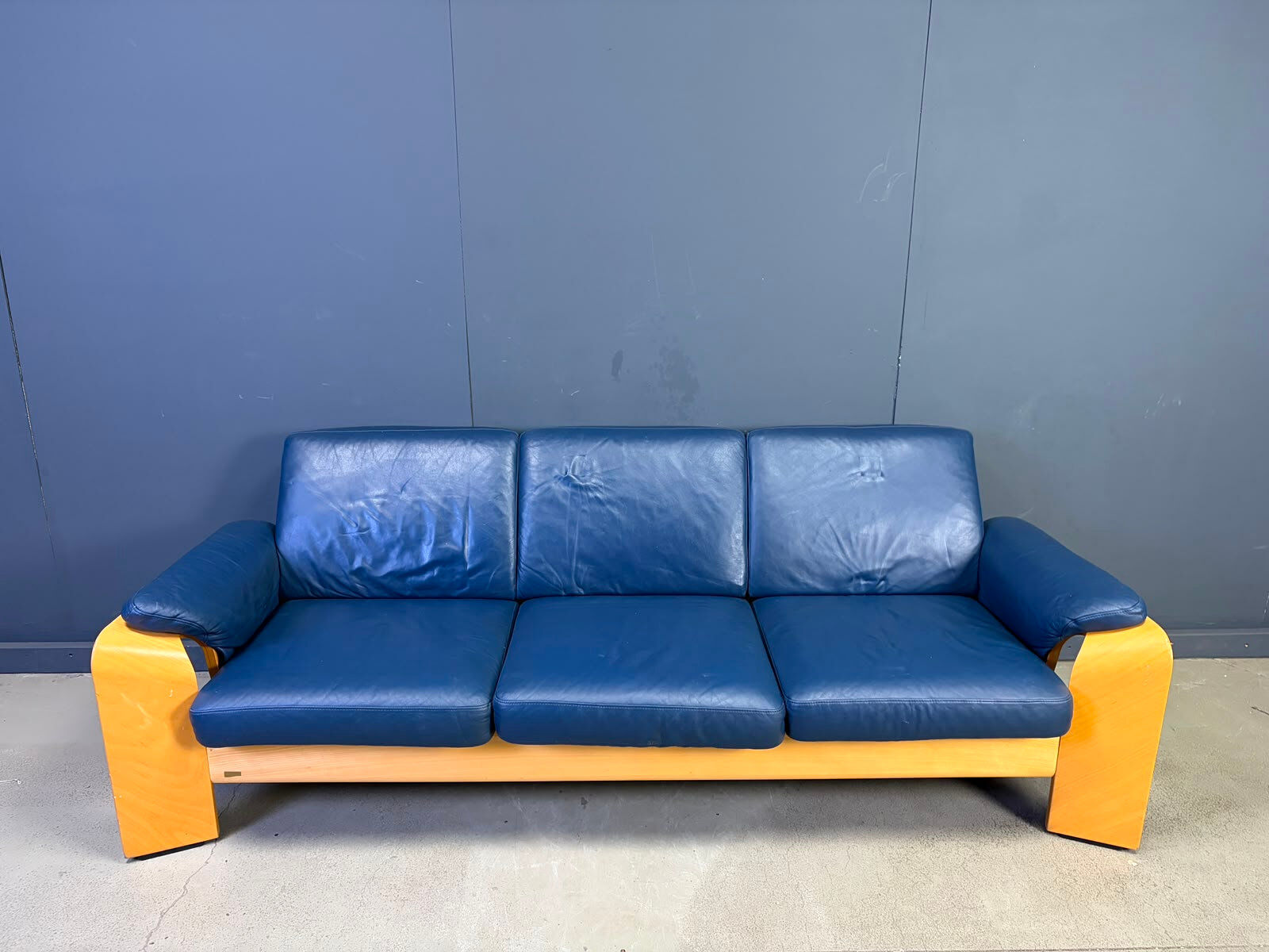 Vintage Pegasus 3 seater reclining sofa by Ekornes, Norway, 1990s