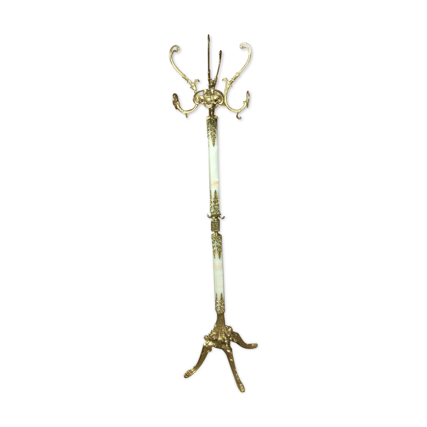 Coat holder on onyx and gold metal foot
