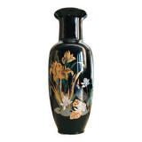 Japanese 'kacho' vase decorated with flowers and a bird