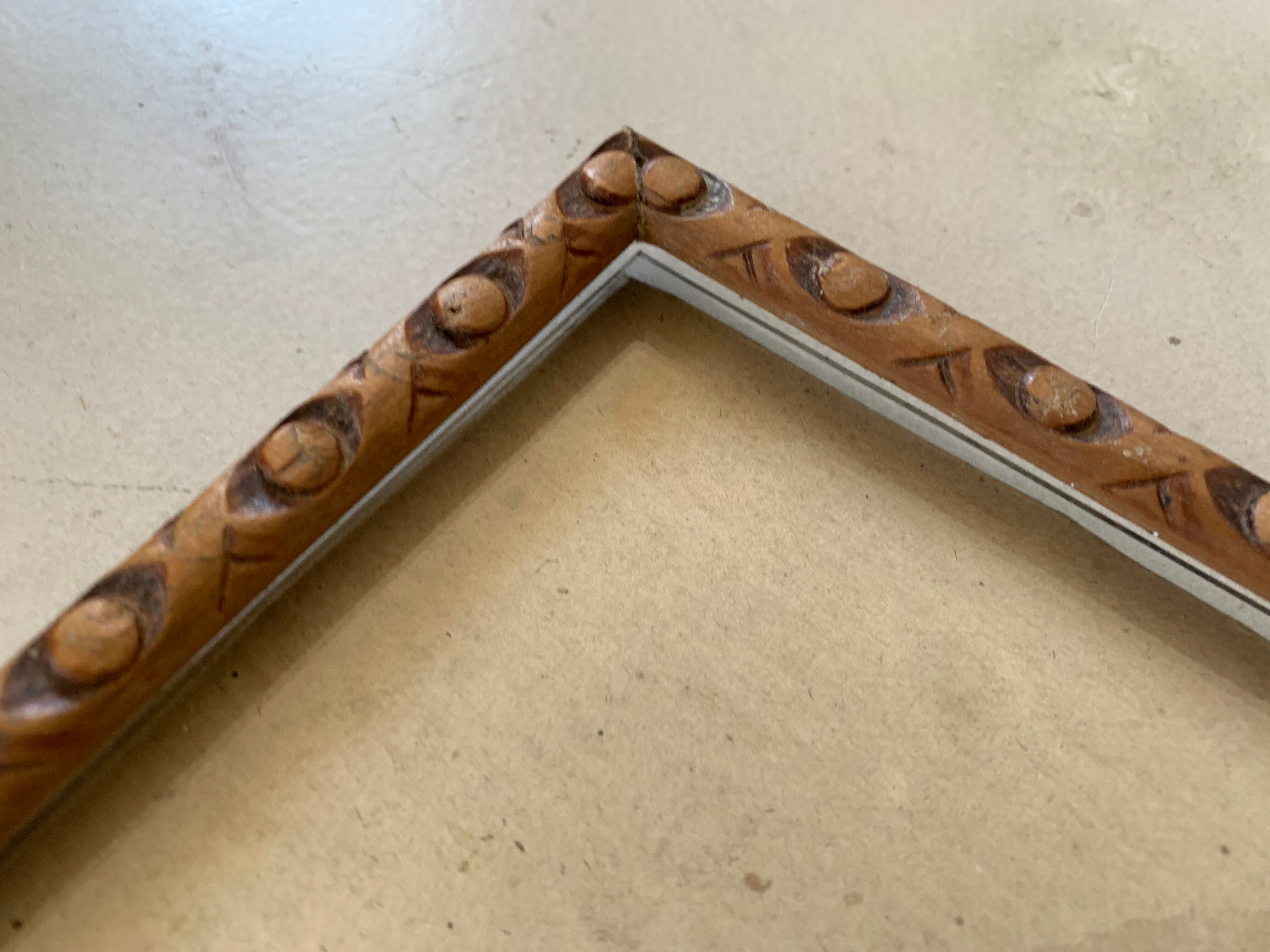 Old frame carved wood 29x41cm