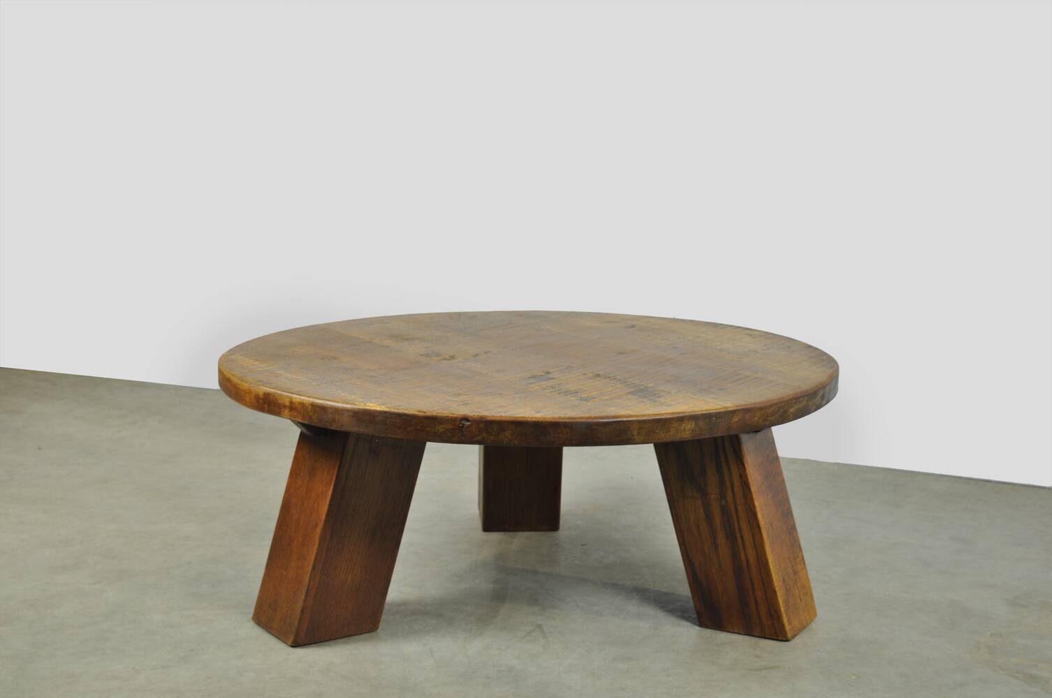 BRUTALIST / massive oak round coffee table / 1970s