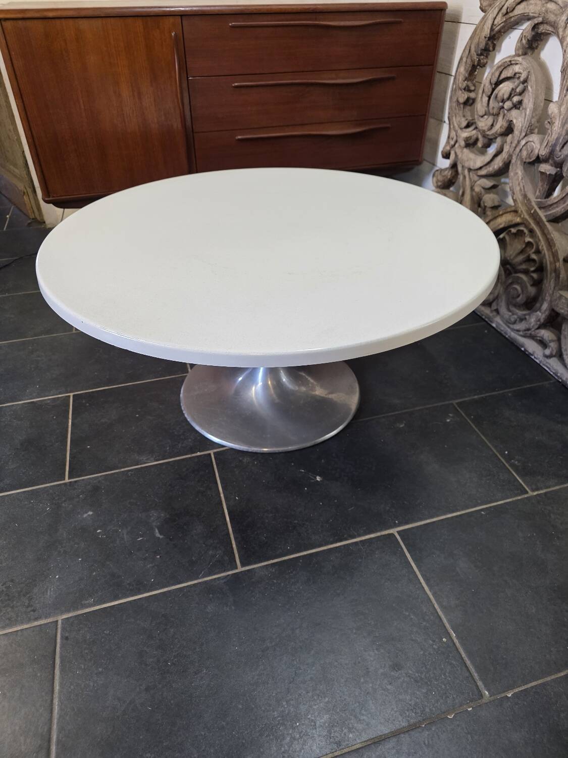 Table Basse Vintage pied tulipe par Werzalit des années 70