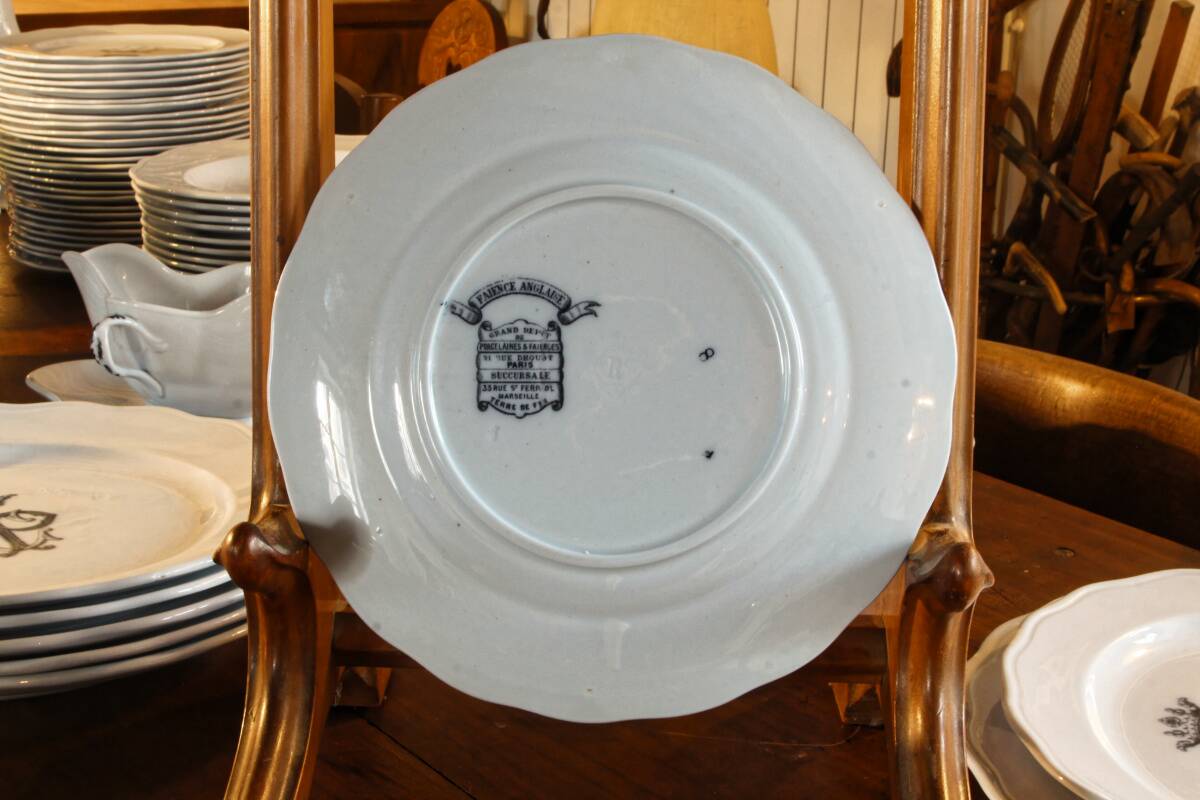 English earthenware service, CP monogram, ducal crown, 109 pieces
